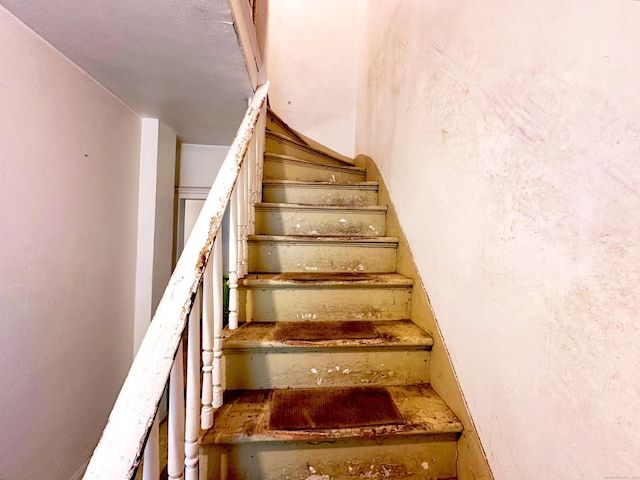 26 Lamberton St, New Haven, CT 06519 - view of staircase