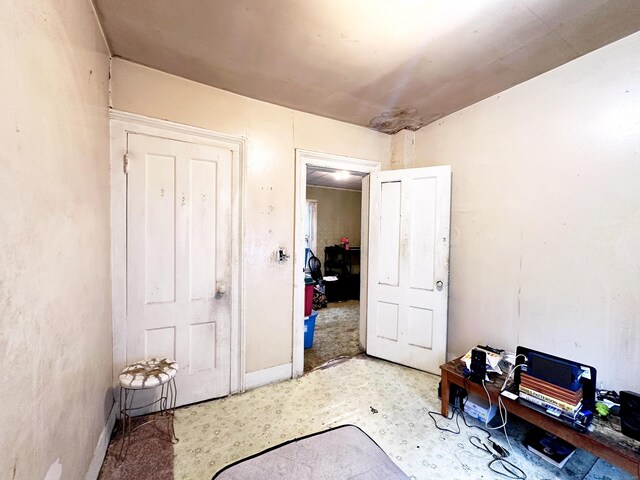 26 Lamberton St, New Haven, CT 06519 - home office featuring baseboards