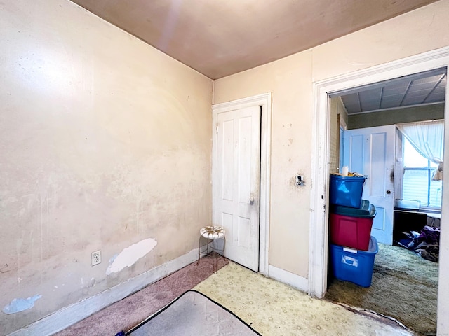 26 Lamberton St, New Haven, CT 06519 - bathroom featuring baseboards