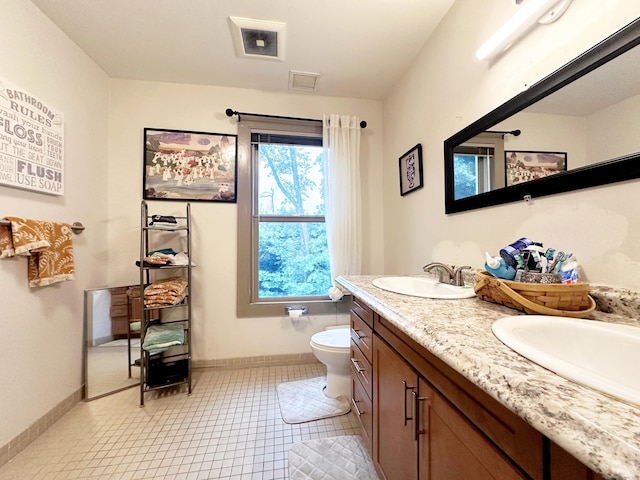 16 Dickerman St, New Haven, CT 06511 - bathroom featuring toilet and double vanity