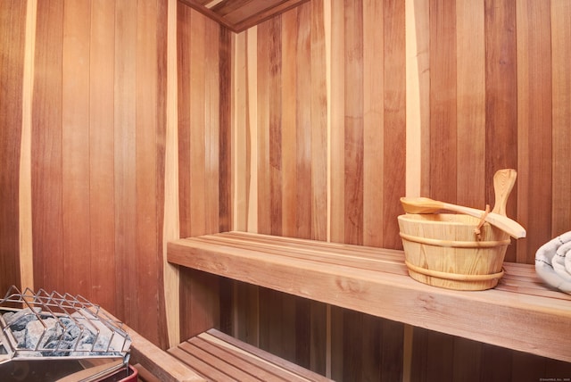 116 Bellridge Rd, Glastonbury, CT 06033 - relaxing sauna with wooden walls