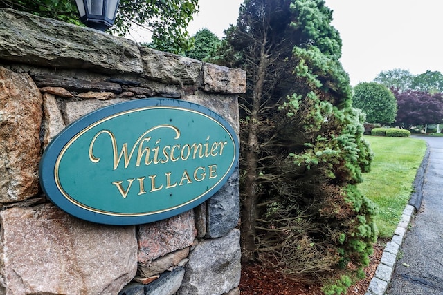 29 Whisconier Vlg Unit 29, Brookfield, CT 06804 - view of community sign