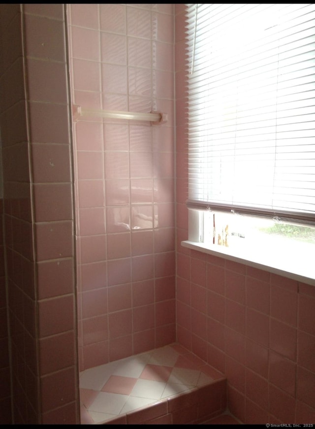 20 George St, Bristol, CT 06010 - view of full bath