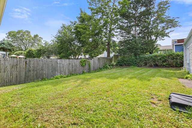97 Travis Dr, Bridgeport, CT 06606 - view of fenced yard