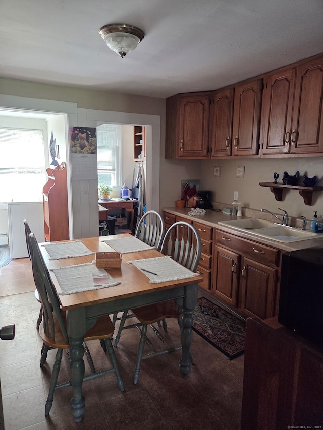 138 Harwinton Ave, Torrington, CT 06790 - view of dining area