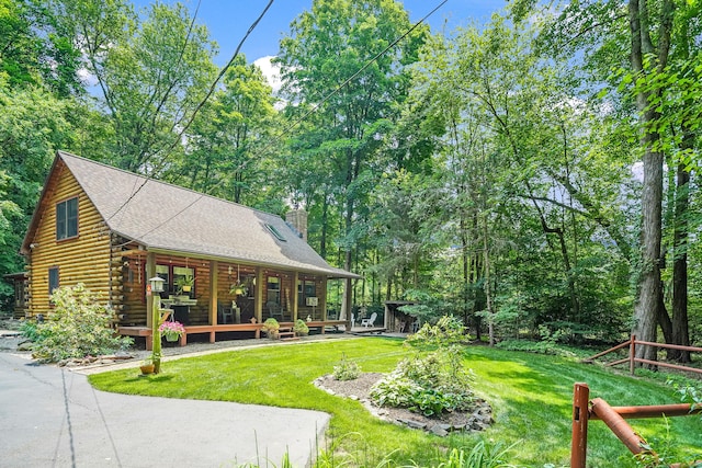 80 Jill Ln, Cheshire, CT 06410 - surrounding community with a lawn