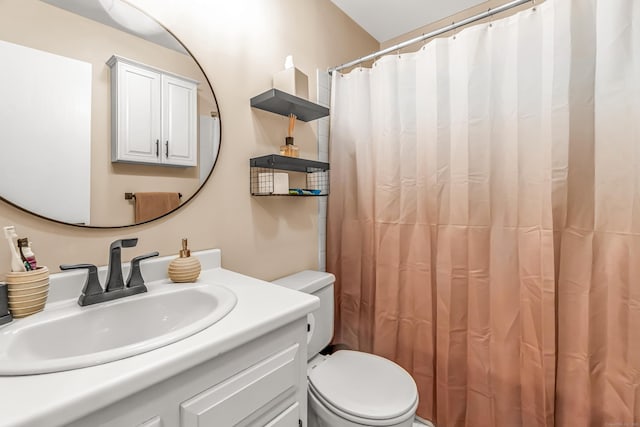 304 Foxwood Ln Unit 304, Milford, CT 06461 - bathroom featuring vanity and a shower with shower curtain