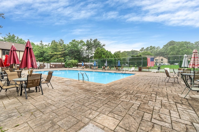 304 Foxwood Ln Unit 304, Milford, CT 06461 - community pool featuring a patio area