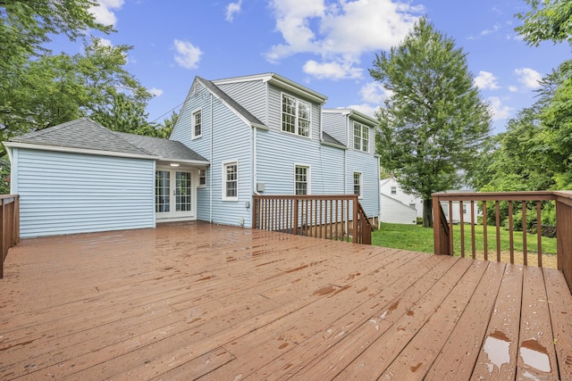 5 Skiff Pkwy, North Haven, CT 06473 - deck with french doors and a lawn