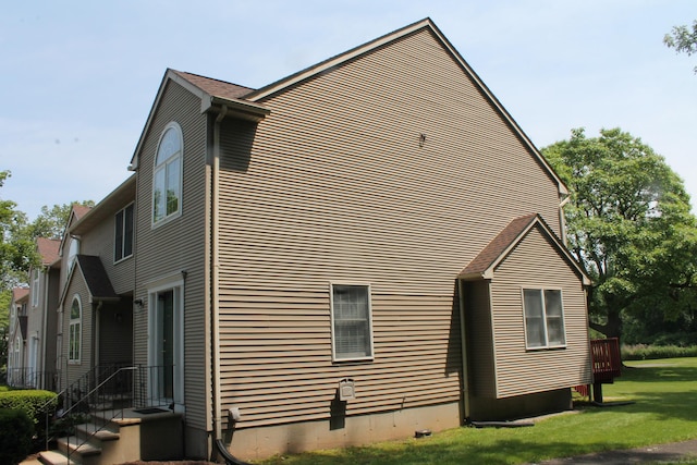 176 Atwater St Apt 7, Southington, CT 06479 - view of side of property with a lawn