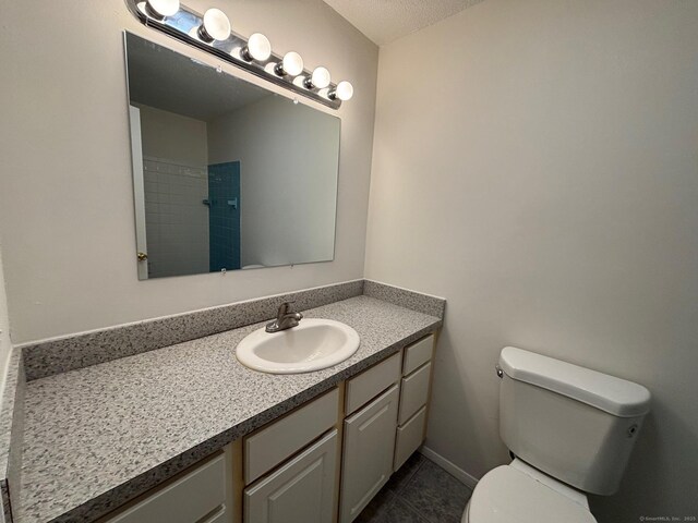 167 High Top Cir W Unit 167, Hamden, CT 06514 - full bath featuring vanity and tile patterned flooring