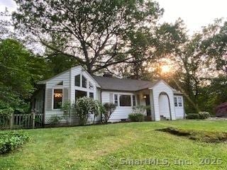 7 White Birch Rd, Wilton, CT 06897 - view of front of property with a front lawn