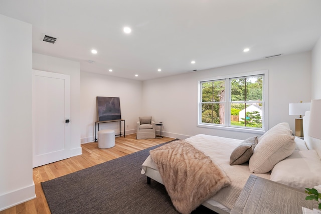 1846 Mill Plain Rd, Fairfield, CT 06824 - bedroom featuring light wood-type flooring and recessed lighting
