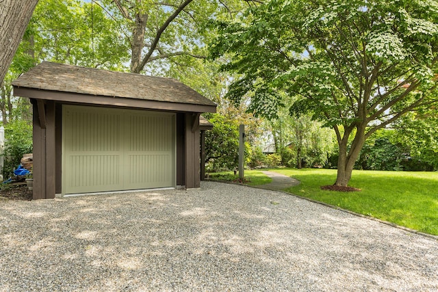 45 Lake Dr S, New Fairfield, CT 06812 - detached garage featuring driveway