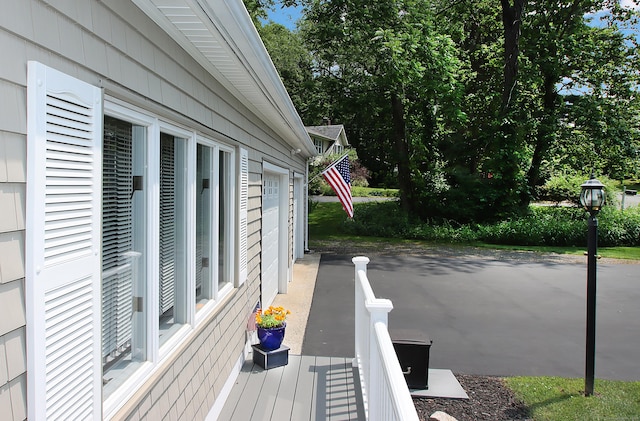 4 White Birch Dr, Guilford, CT 06437 - view of patio / terrace
