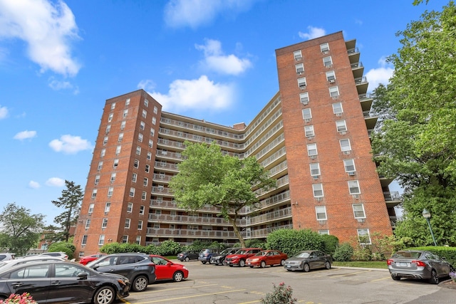 71 Strawberry Hill Ave Apt 1002, Stamford, CT 06902 - view of apartment building / complex featuring uncovered parking
