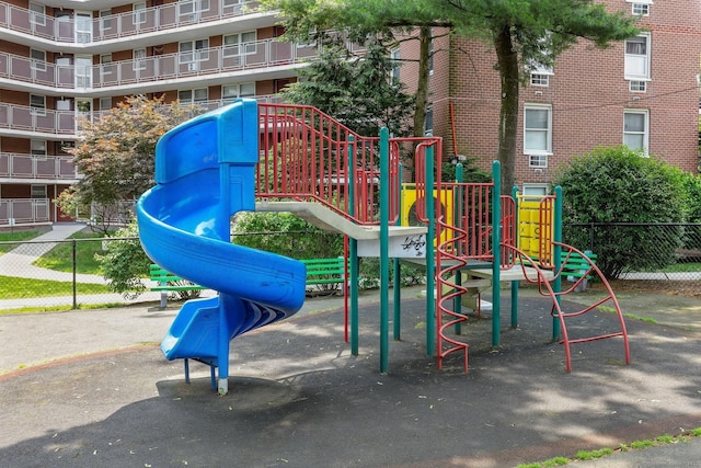 71 Strawberry Hill Ave Apt 1002, Stamford, CT 06902 - view of community playground