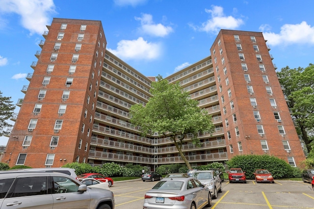 71 Strawberry Hill Ave Apt 1002, Stamford, CT 06902 - view of apartment building / complex featuring uncovered parking