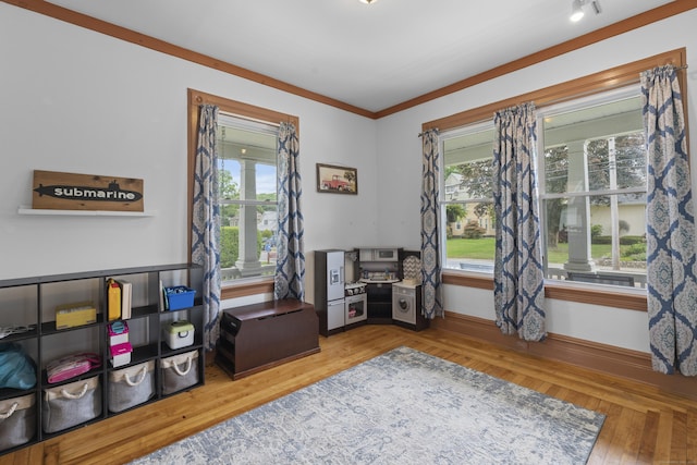 135 W Thames St, Norwich, CT 06360 - office space featuring plenty of natural light, wood finished floors, and ornamental molding