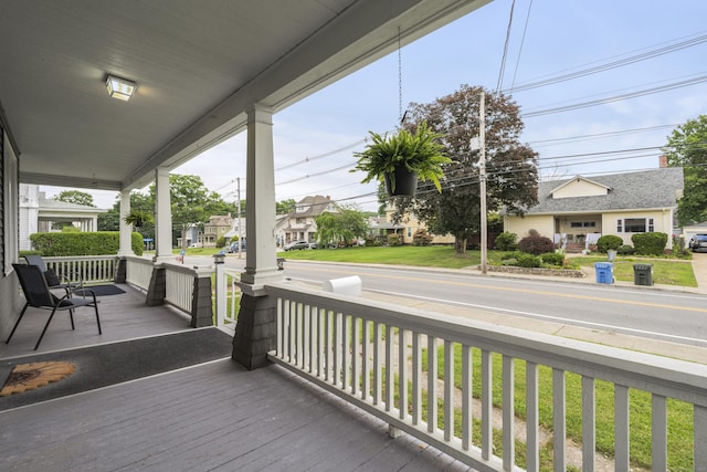 135 W Thames St, Norwich, CT 06360 - view of porch