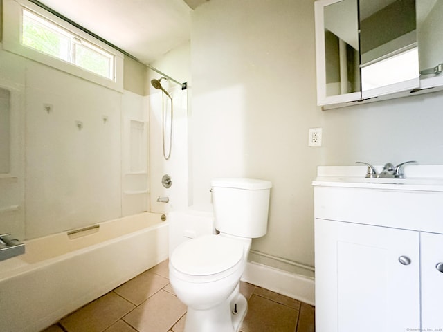 666 Orchard St, New Haven, CT 06511 - full bath with vanity, shower / tub combination, and tile patterned flooring