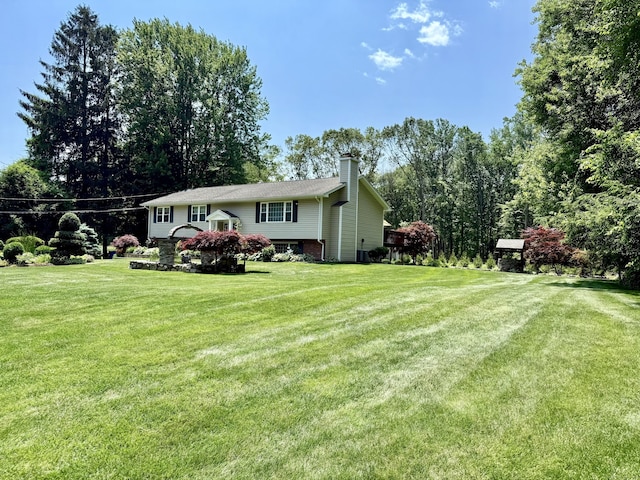 44 Fawn Hill Rd, Shelton, CT 06484 - view of green lawn