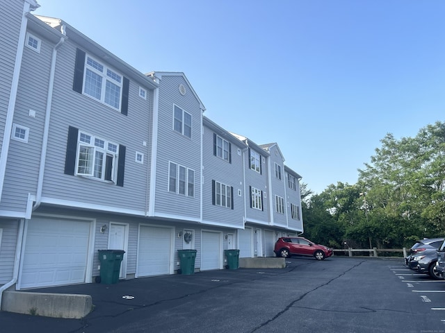 8 Paddock Ln Unit 8, Norwich, CT 06360 - photo 1
