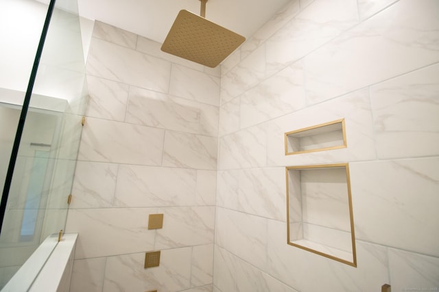 376 Rte 165, Preston, CT 06365 - bathroom featuring tiled shower