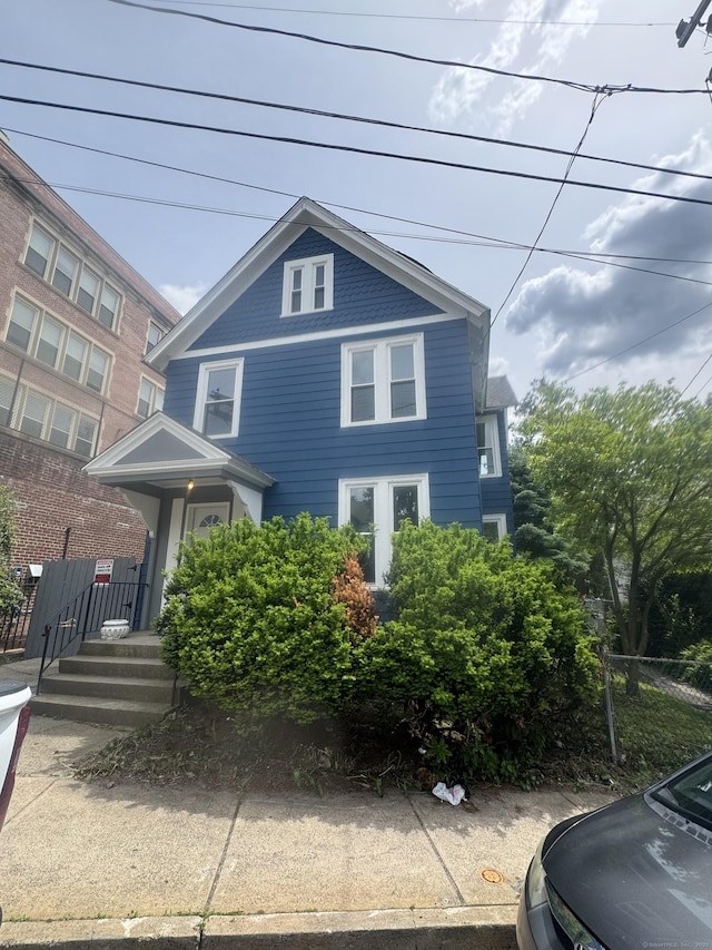 18 Pine St, Waterbury, CT 06710 - view of traditional style home