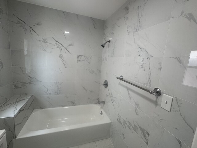 18 Pine St, Waterbury, CT 06710 - bathroom featuring bathtub / shower combination