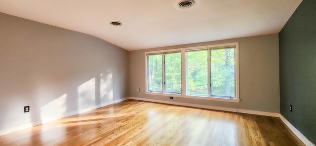 518 Woodbine Rd, Stamford, CT 06903 - photo 15