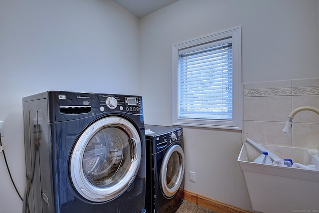 125 Waverly Dr, Newington, CT 06111 - washroom with washer and clothes dryer