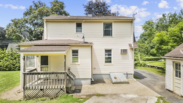 27 Homestead St, Manchester, CT 06042 - rear view of property with a deck
