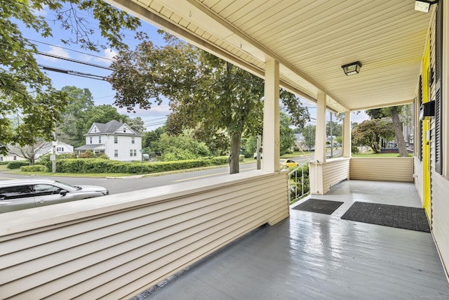 27 Homestead St, Manchester, CT 06042 - view of covered porch