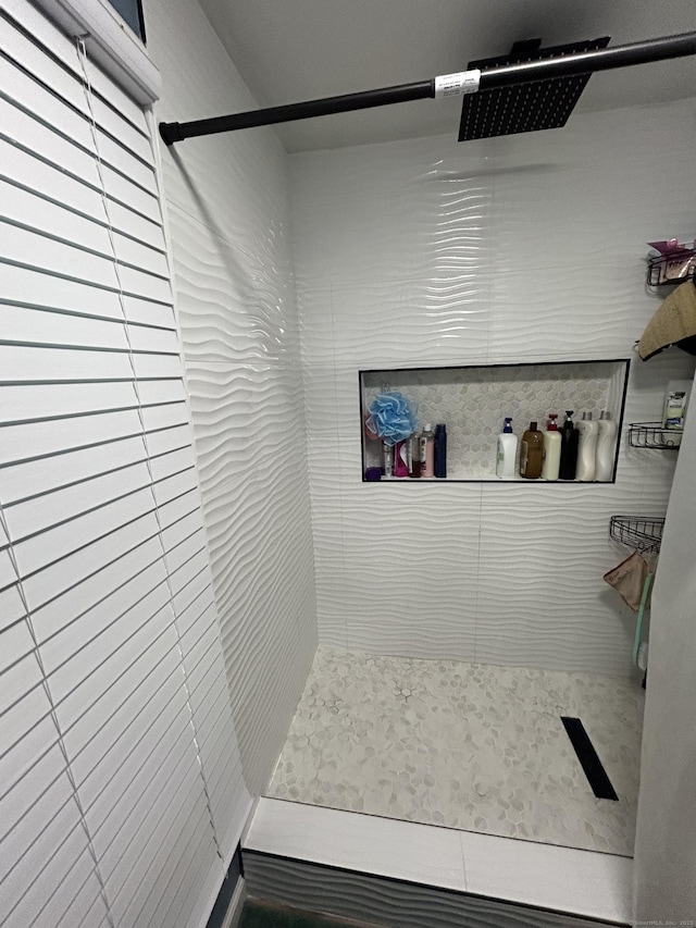 5 Sunnyslope Dr, Middletown, CT 06457 - full bathroom featuring tiled shower and tile patterned floors