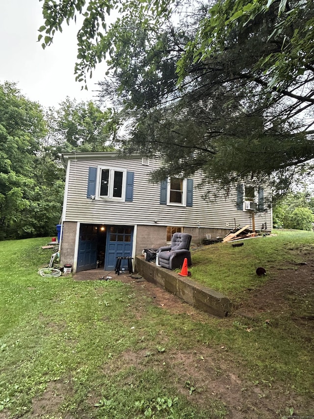 5 Sunnyslope Dr, Middletown, CT 06457 - rear view of property featuring a yard and a garage