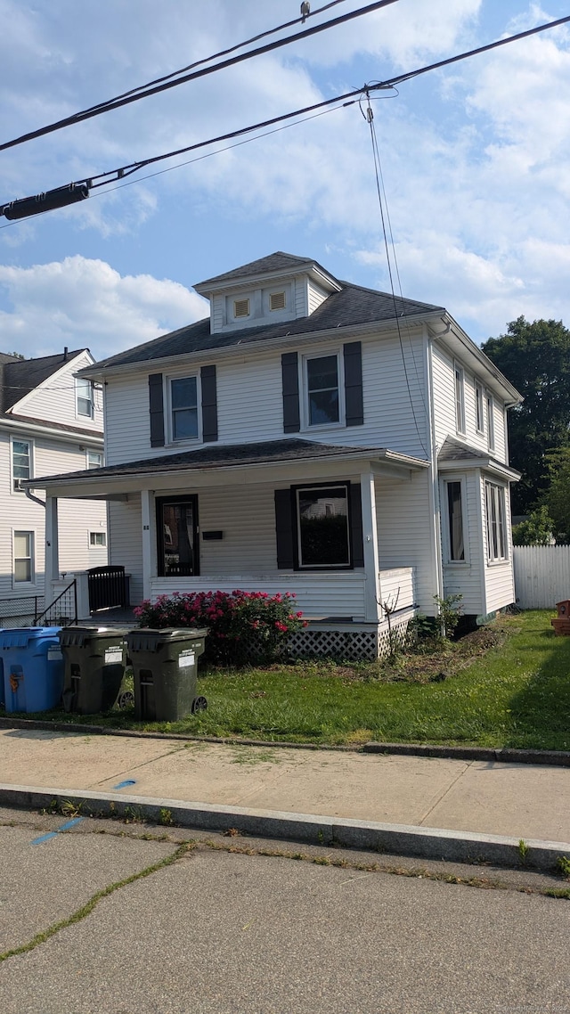 44 Convent Ave, Norwich, CT 06360 - traditional style home with a porch