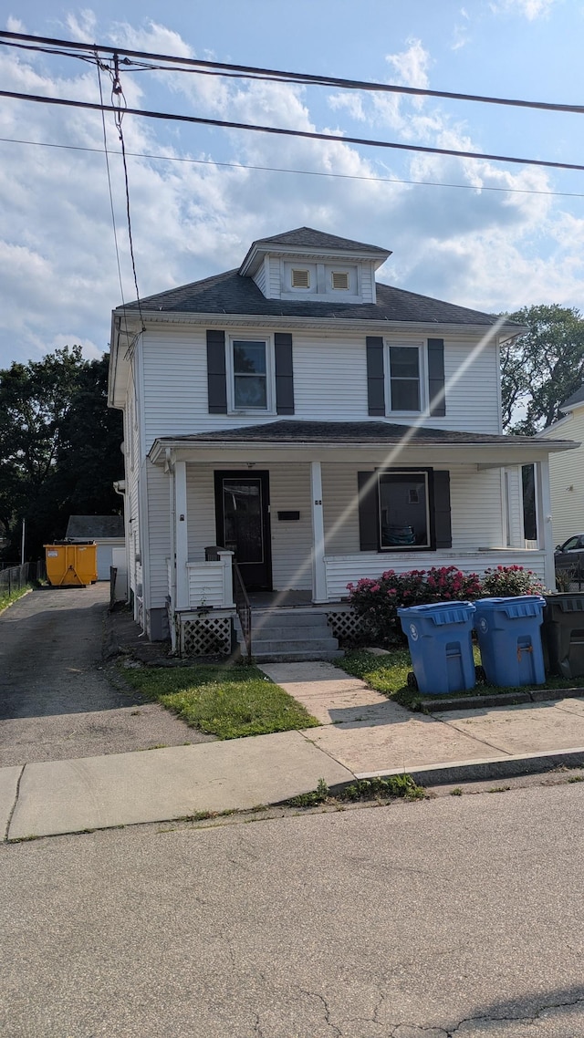 44 Convent Ave, Norwich, CT 06360 - traditional style home with covered porch and asphalt driveway