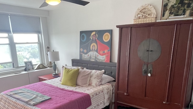 2625 Park Ave Unit 11P, Bridgeport, CT 06604 - bedroom with a ceiling fan
