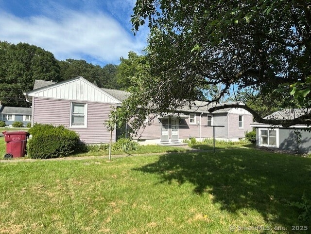 276 Spencer St, Naugatuck, CT 06770 - view of grassy yard