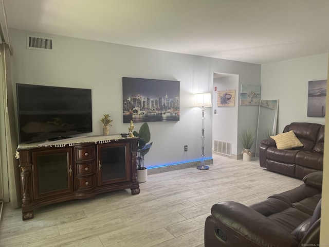 37 Brookwood Dr Apt D, Rocky Hill, CT 06067 - living area featuring light wood-style flooring and baseboards