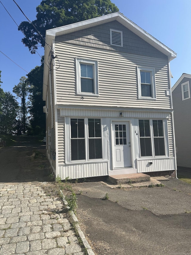 20 Elm St, Simsbury, CT 06081 - view of front facade