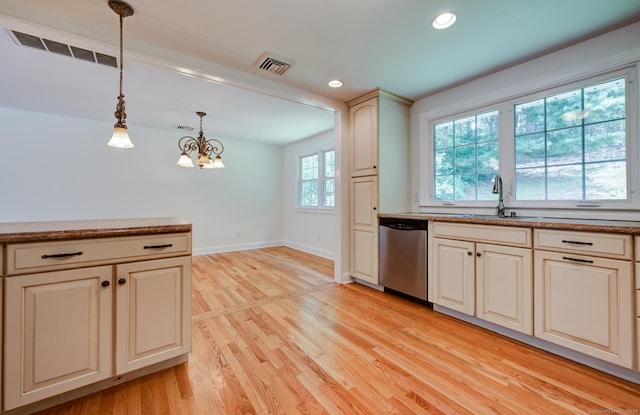 140 Braeside Dr, Hamden, CT 06514 - kitchen featuring stainless steel dishwasher, light wood-type flooring, decorative light fixtures, a chandelier, and recessed lighting