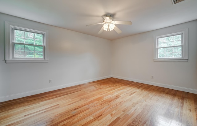 140 Braeside Dr, Hamden, CT 06514 - unfurnished room with light wood finished floors and a ceiling fan