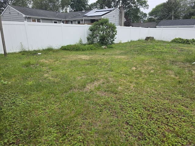 165 Douglas St, Stratford, CT 06614 - view of yard