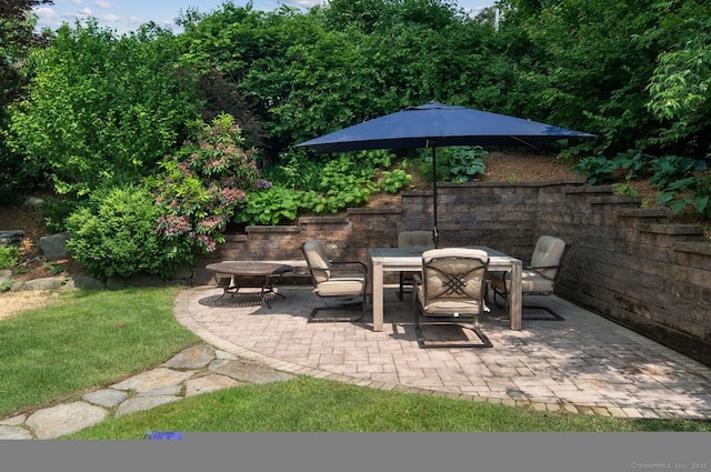 113 N Lake Shore Dr, Brookfield, CT 06804 - view of patio / terrace featuring outdoor dining area