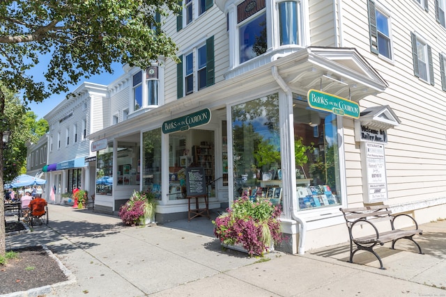 11 Scodon Dr, Ridgefield, CT 06877 - view of building exterior