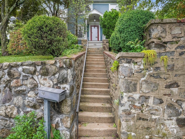 58 Riverdale Ave, Greenwich, CT 06831 - view of stairs