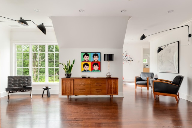 474 Ponus Rdg, New Canaan, CT 06840 - living area featuring wood finished floors and recessed lighting