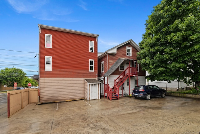 83 James St, New Haven, CT 06513 - rear view of property with stairway